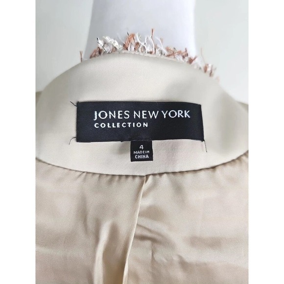 Jones New York ~Woman Size 4~Brown/Beige w/Silver Stripes Business Blazer Jacket - Picture 8 of 12